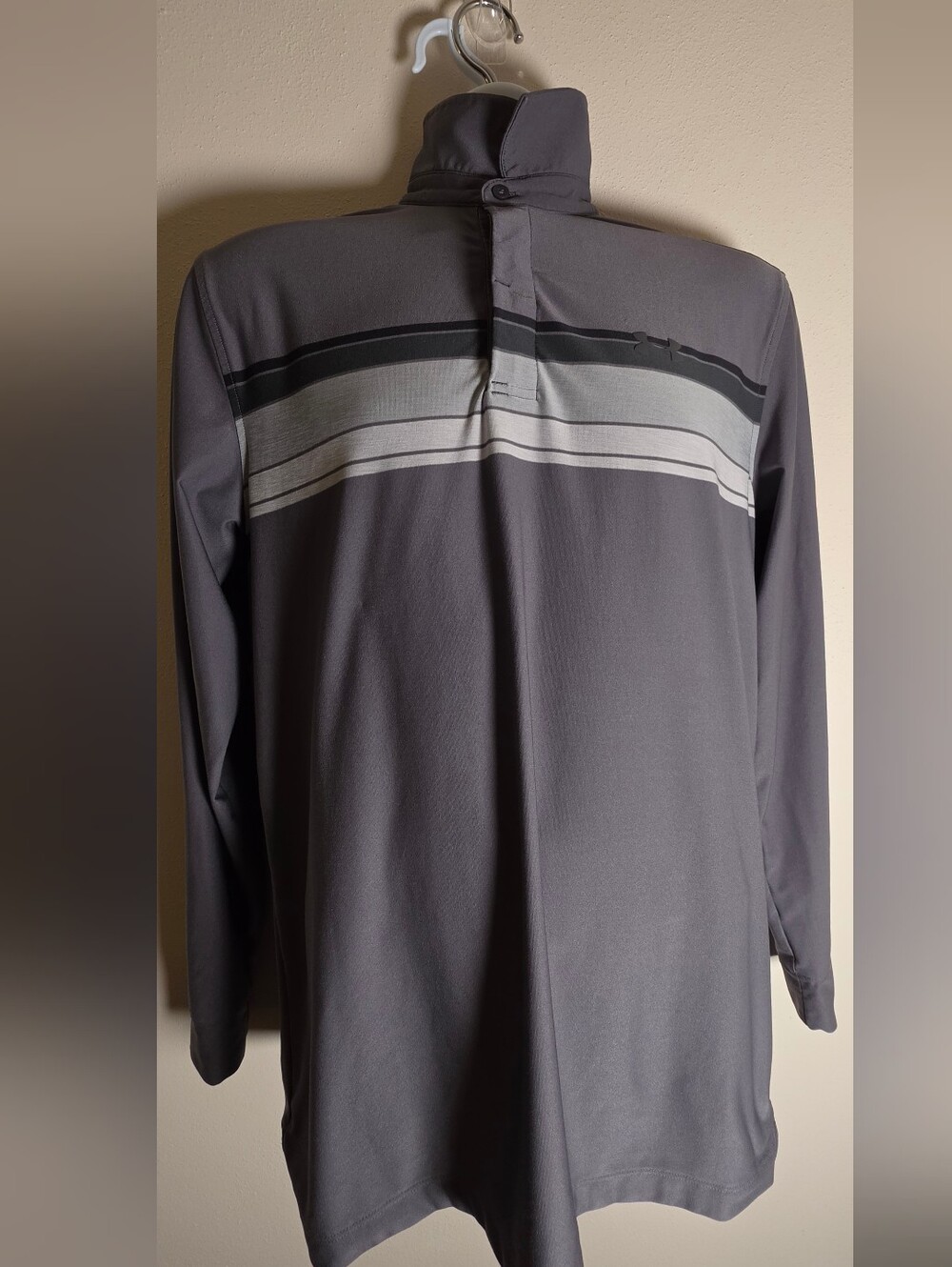 Under Armour Gray Long-Sleeve Lightweight Shirt Jacket with Stripe Accents